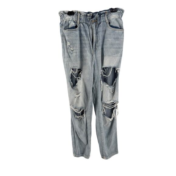 Kancan Women's Light Wash Distressed Open Pack Paperbag Mom Jeans Size 13/30 - Picture 1 of 5